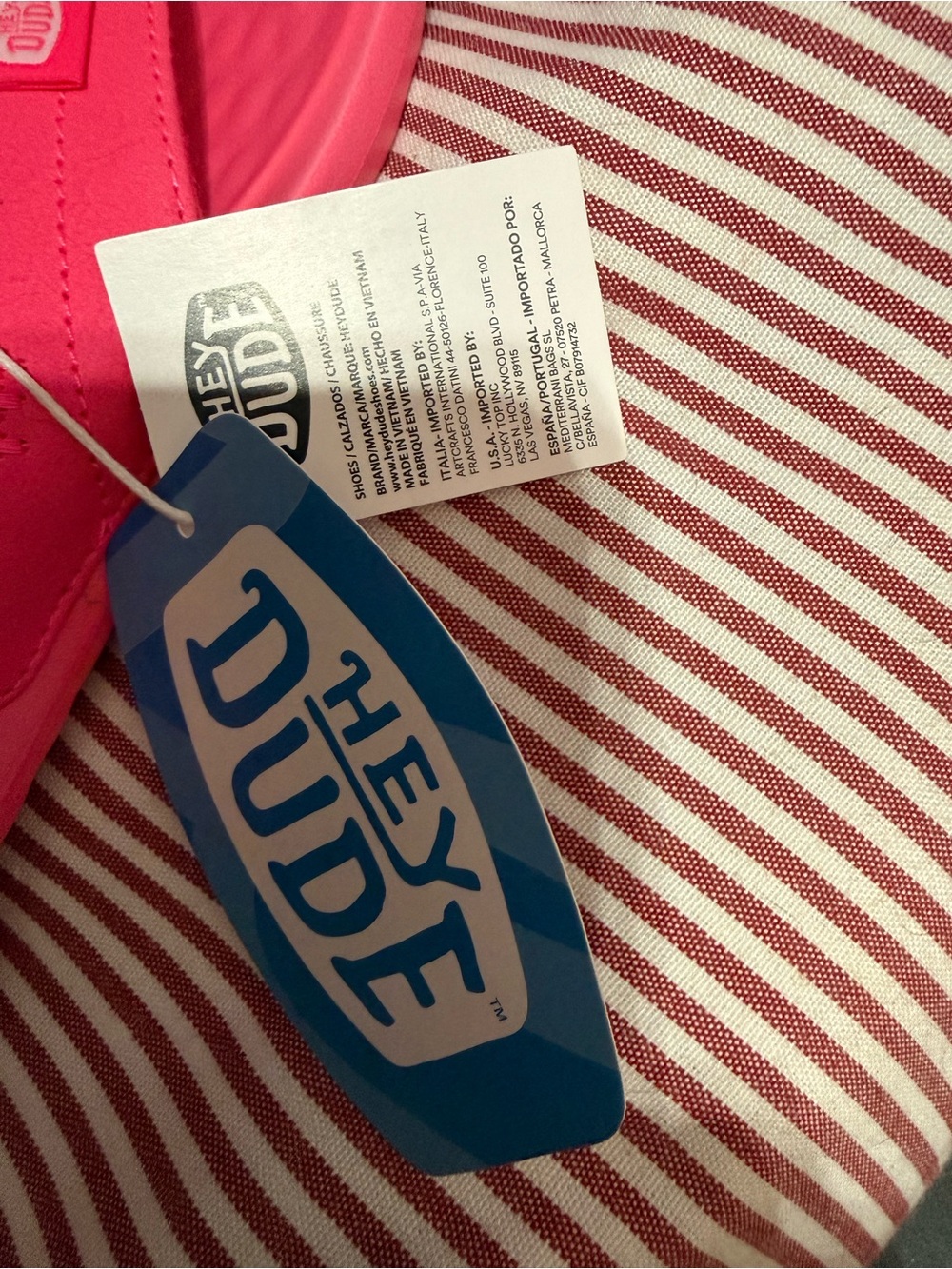 Hey Dude Pink Flip Flop Sandals Size 7 - Picture 2 of 4